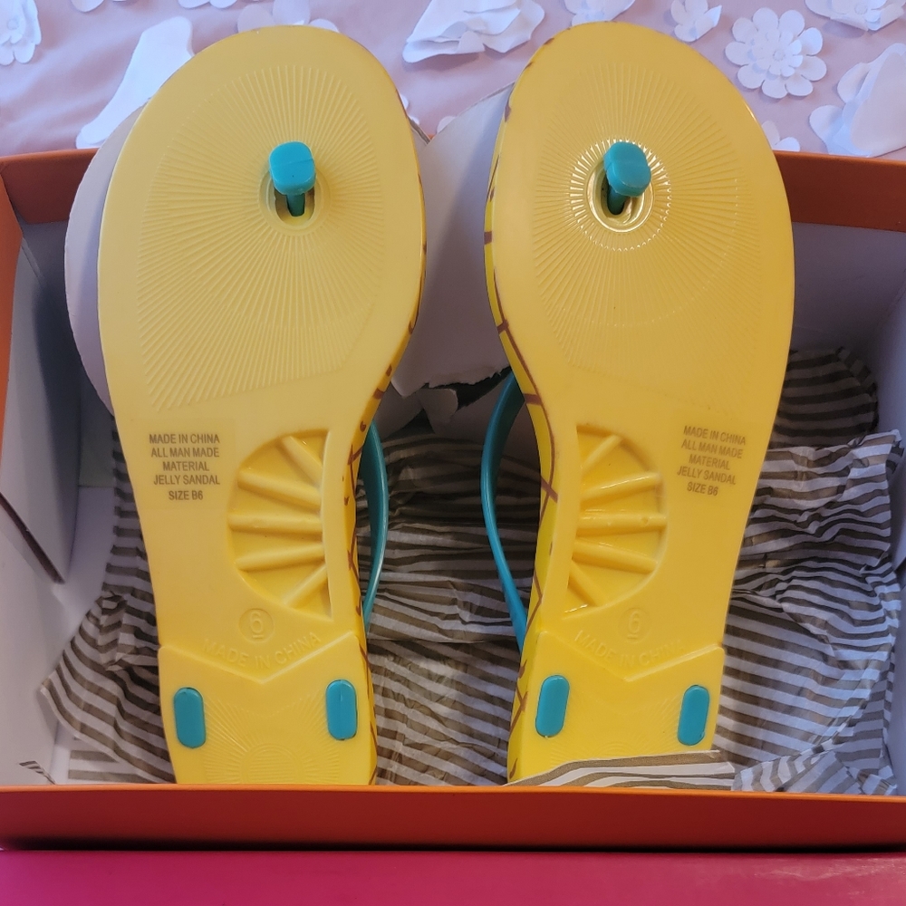 Flast Kate Spade - Picture 2 of 4